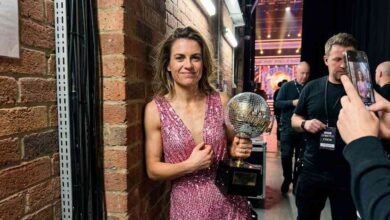 Karen Carney Wife